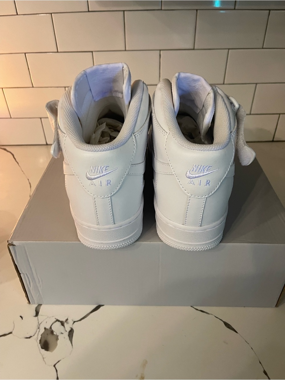 Mens AF1 Mid 07 Size 11.5. - Picture 7 of 8
